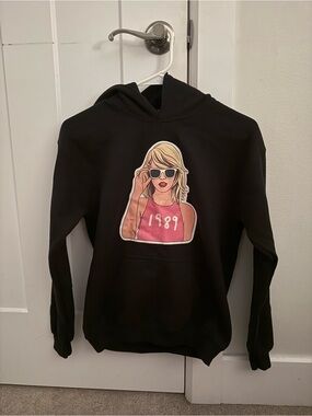 Graphic Taylor Swift Black Hoodie